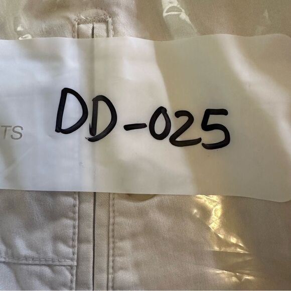 Peter Millar Khaki Tan Golf and Outdoor Activity Shorts in Size 38W x 8.5IS - Picture 7 of 7